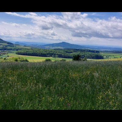 33 Blick auf die Vulkanberge